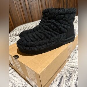 UGG Classic Mini Chunky Knit